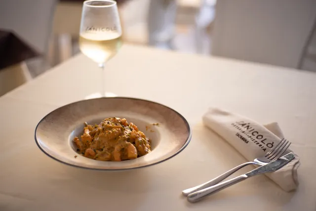 Gnocchi fatti in casa, gorgonzola e noci